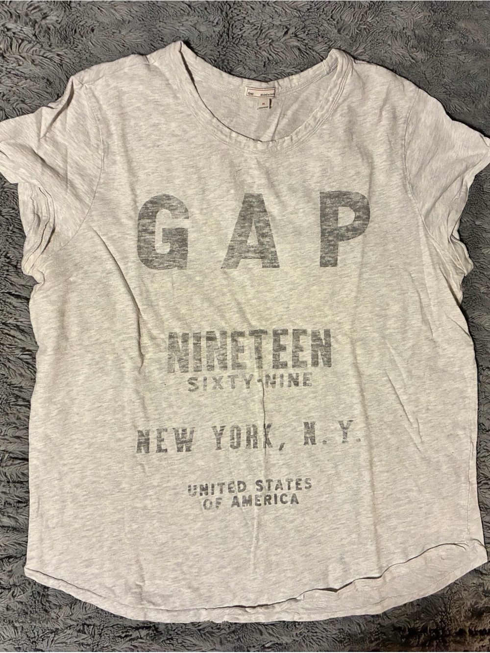 GAP Women's Heather Gray Short Sleeve Logo Tee